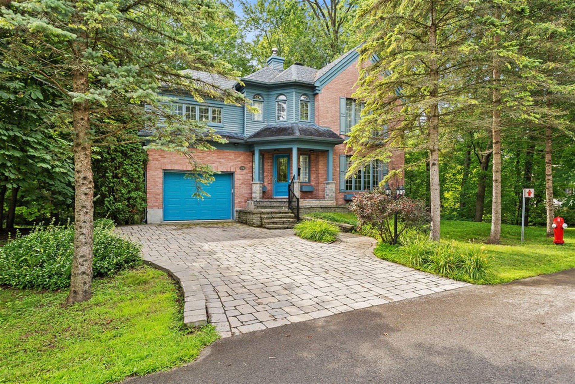 150 Rue Hector — photo 1