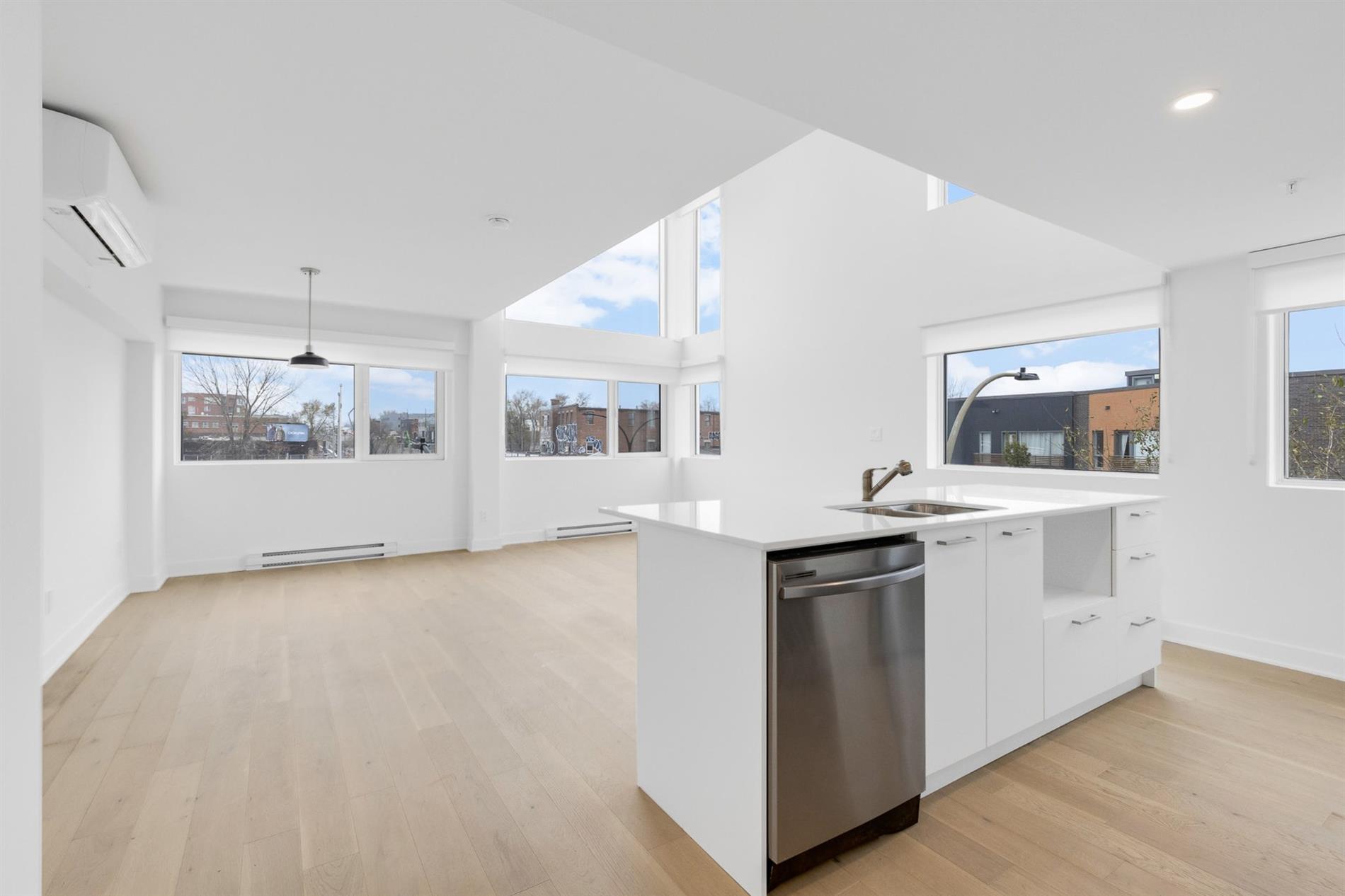 301-5410 Av. Papineau — photo 3