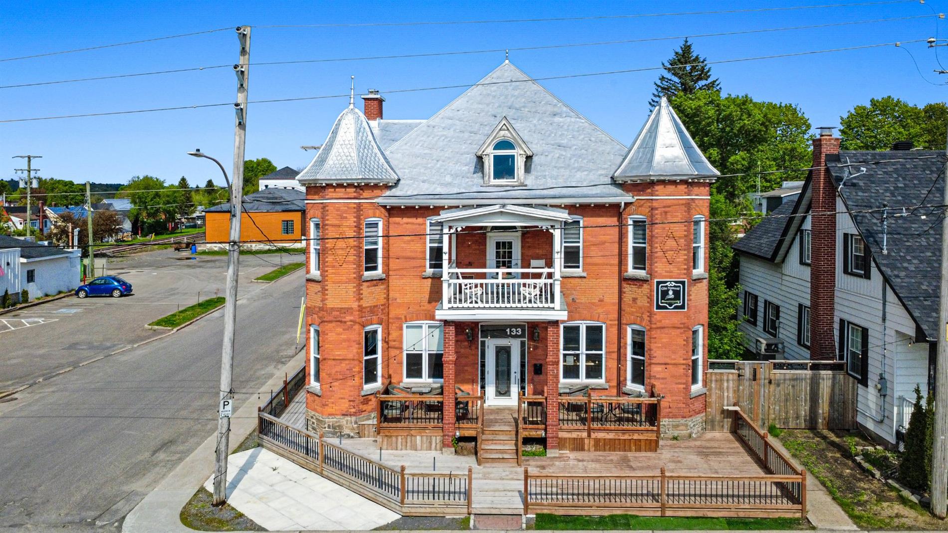 133 Av. Bethany — photo 1