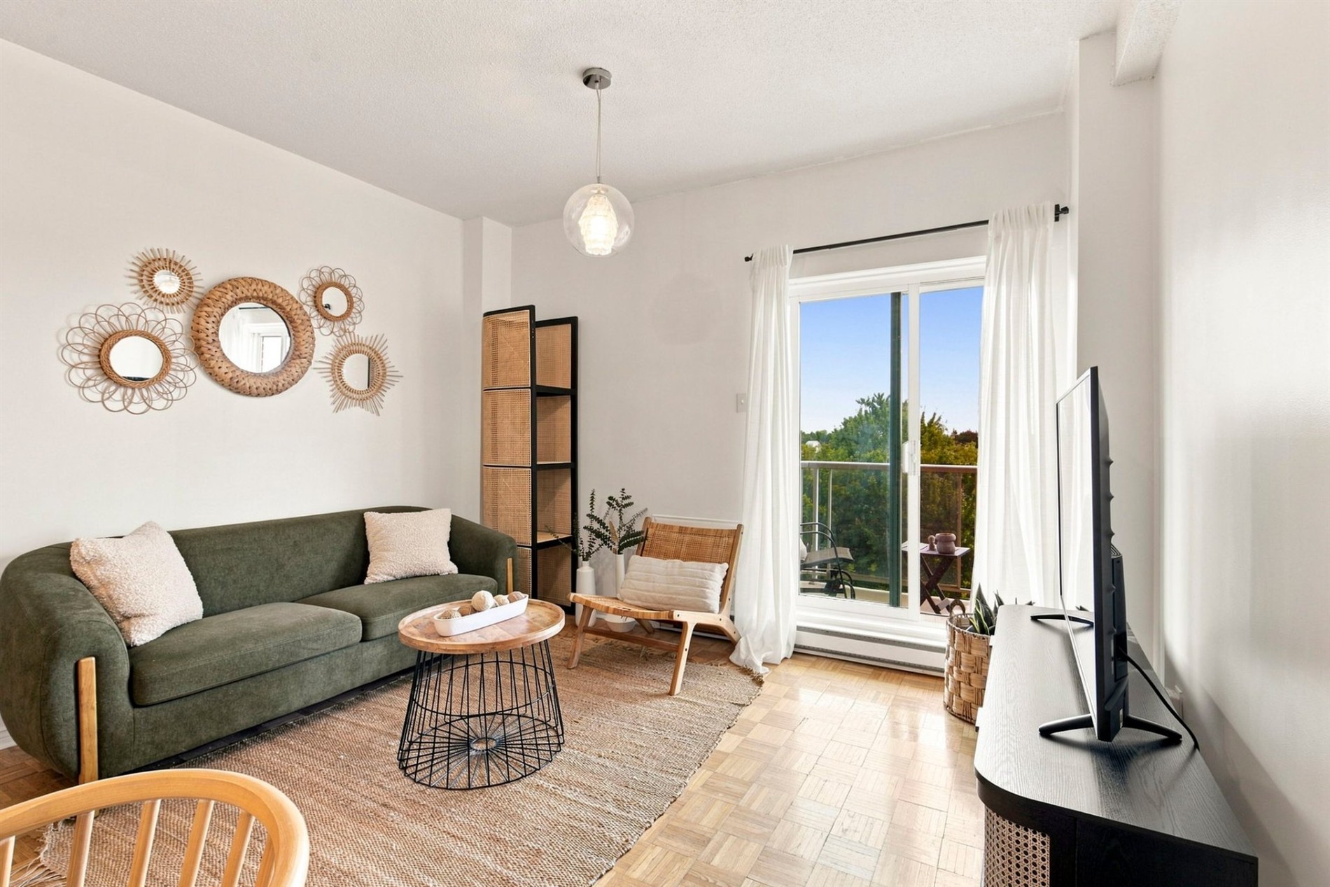 404-7415 Rue Beaubien E. — photo 1