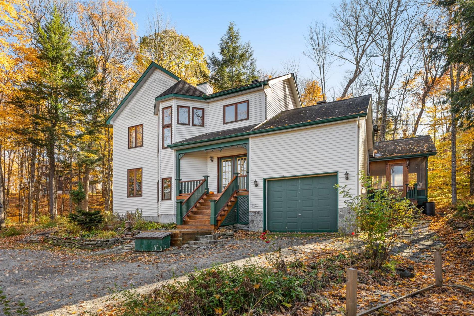 1373 Route 105 — photo 1
