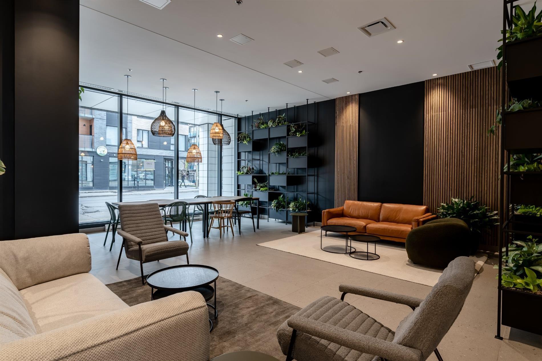 525-2180 Rue Ste-Catherine E. — photo 3
