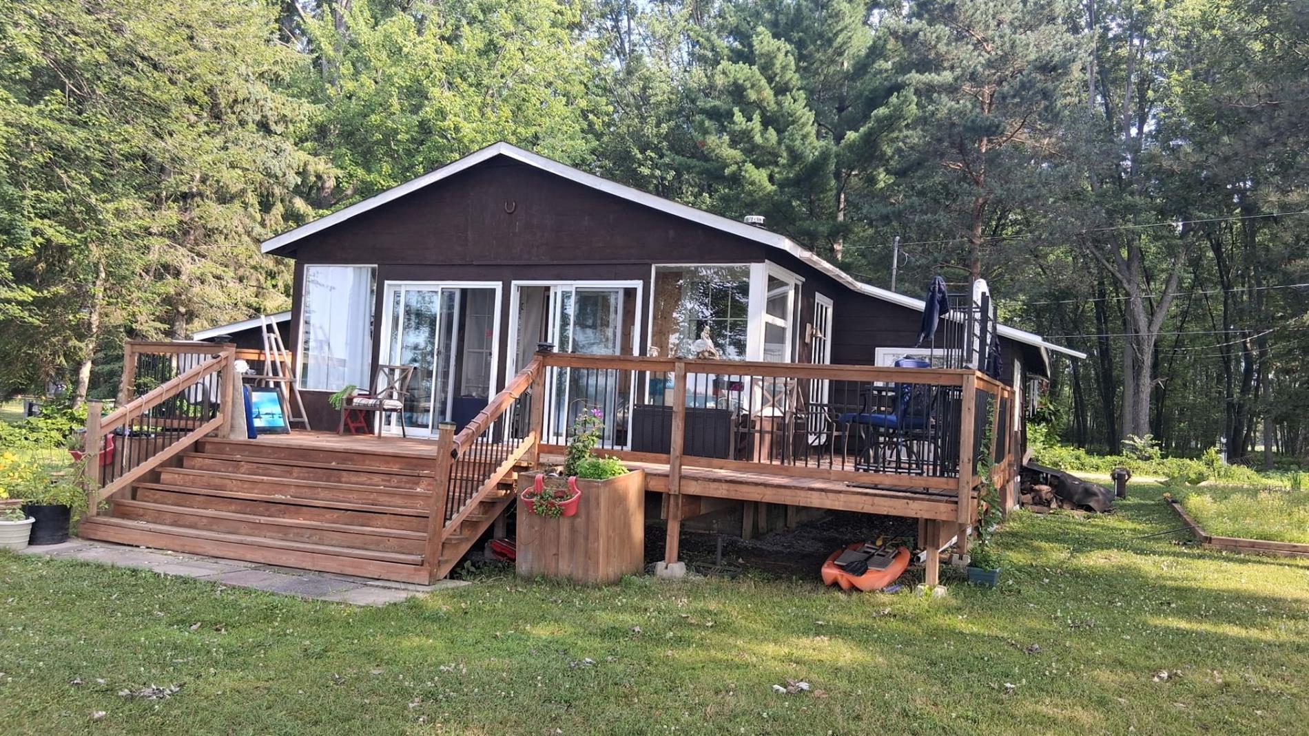 139 Ch. Dion — photo 2