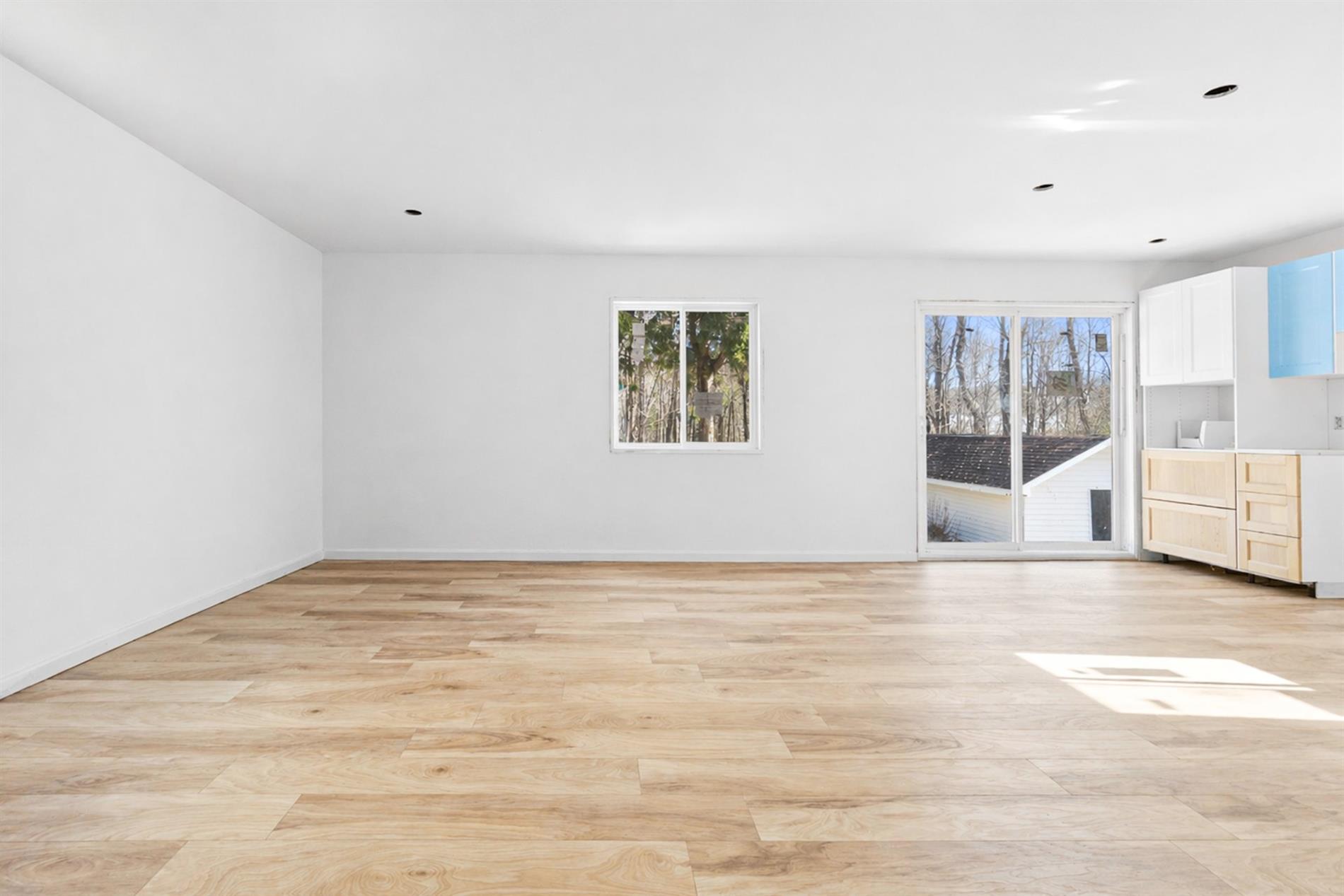 244 Rue Mountain — photo 3