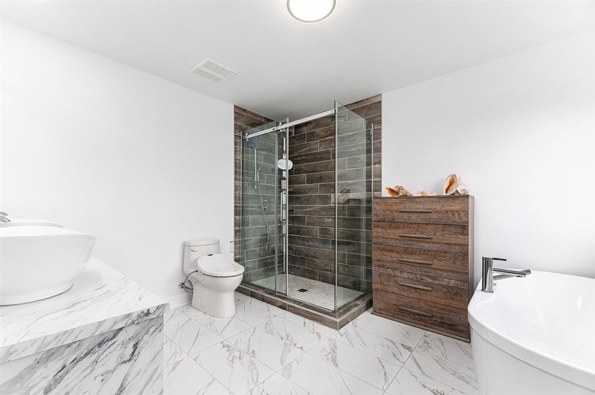 ENSUITE BATH