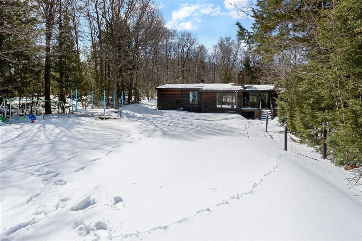 Vue 44 de la propriété réf. 12820780 – 1208 Ch. de Ste-Anne-des-Lacs J0R 1B0