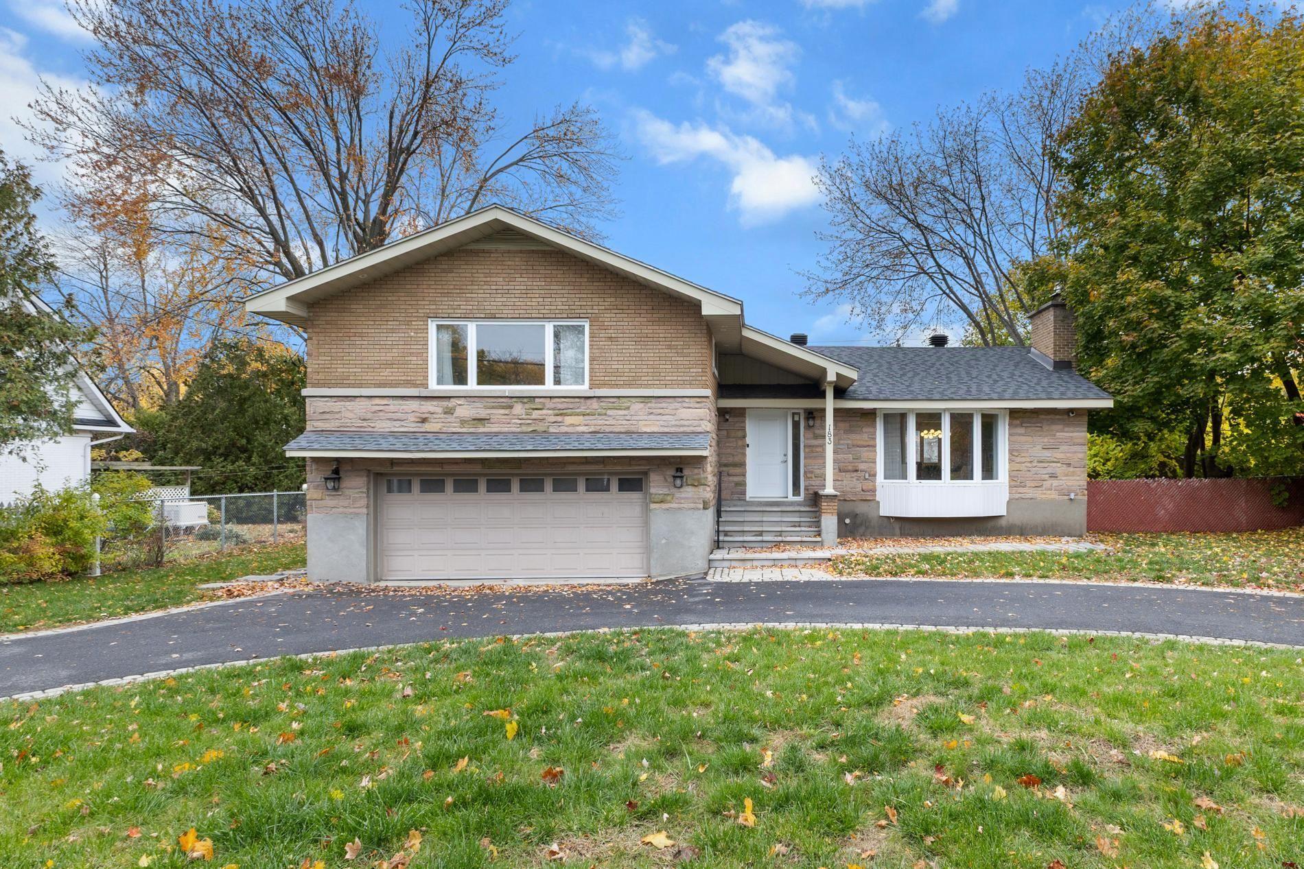 183 Ch. du Bord-du-Lac-Lakeshore — photo 1