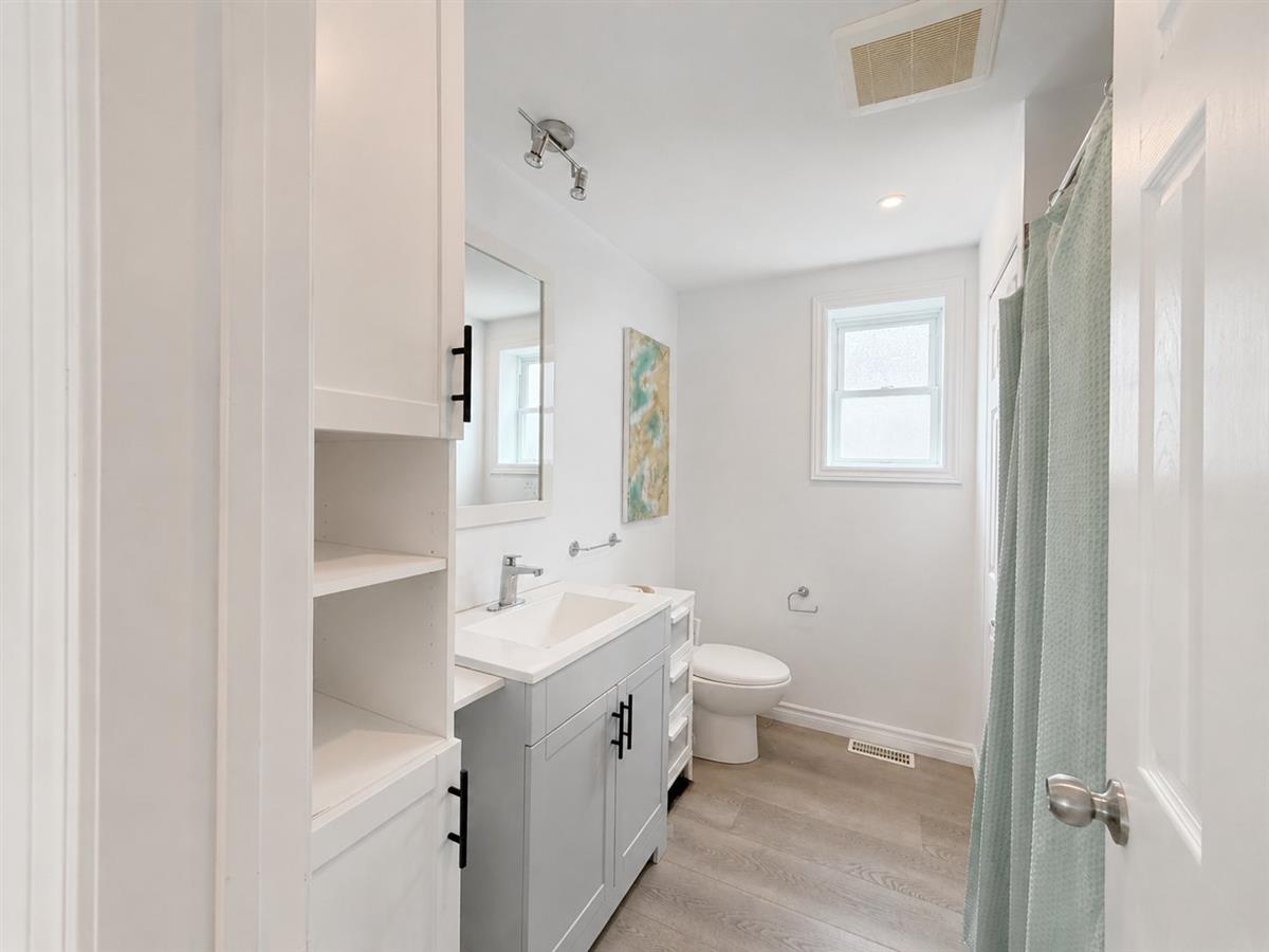 Vue 12 de la propriété réf. 11861460 – 1506 Rue Murray J4T 1C7