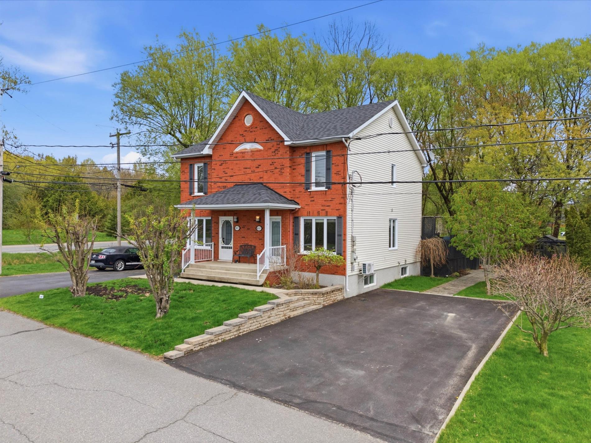825 Carré Jean-Pierre-Beaudry — photo 2