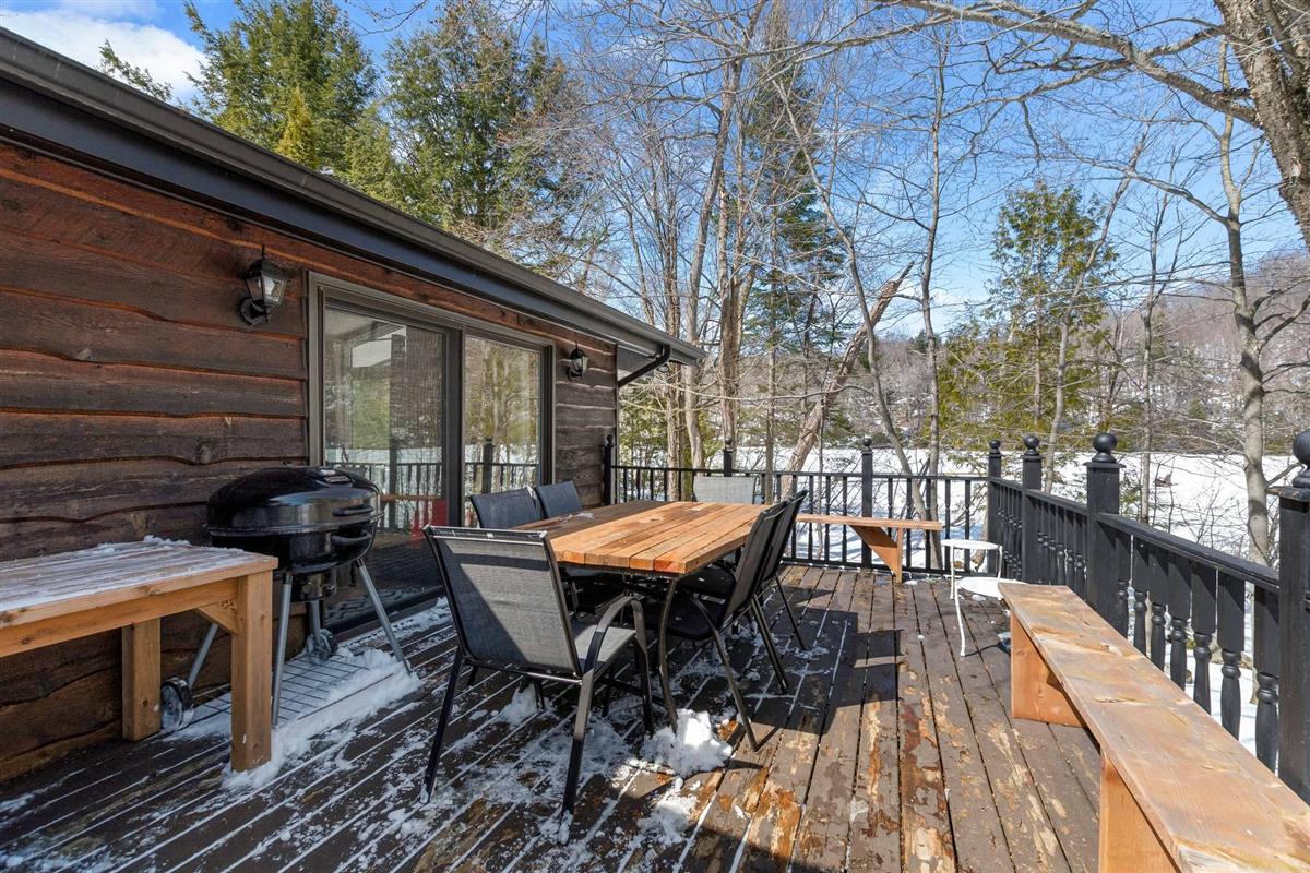 Vue 42 de la propriété réf. 12820780 – 1208 Ch. de Ste-Anne-des-Lacs J0R 1B0