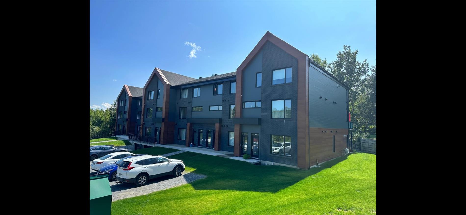 2744 Ch. du Parc — photo 1
