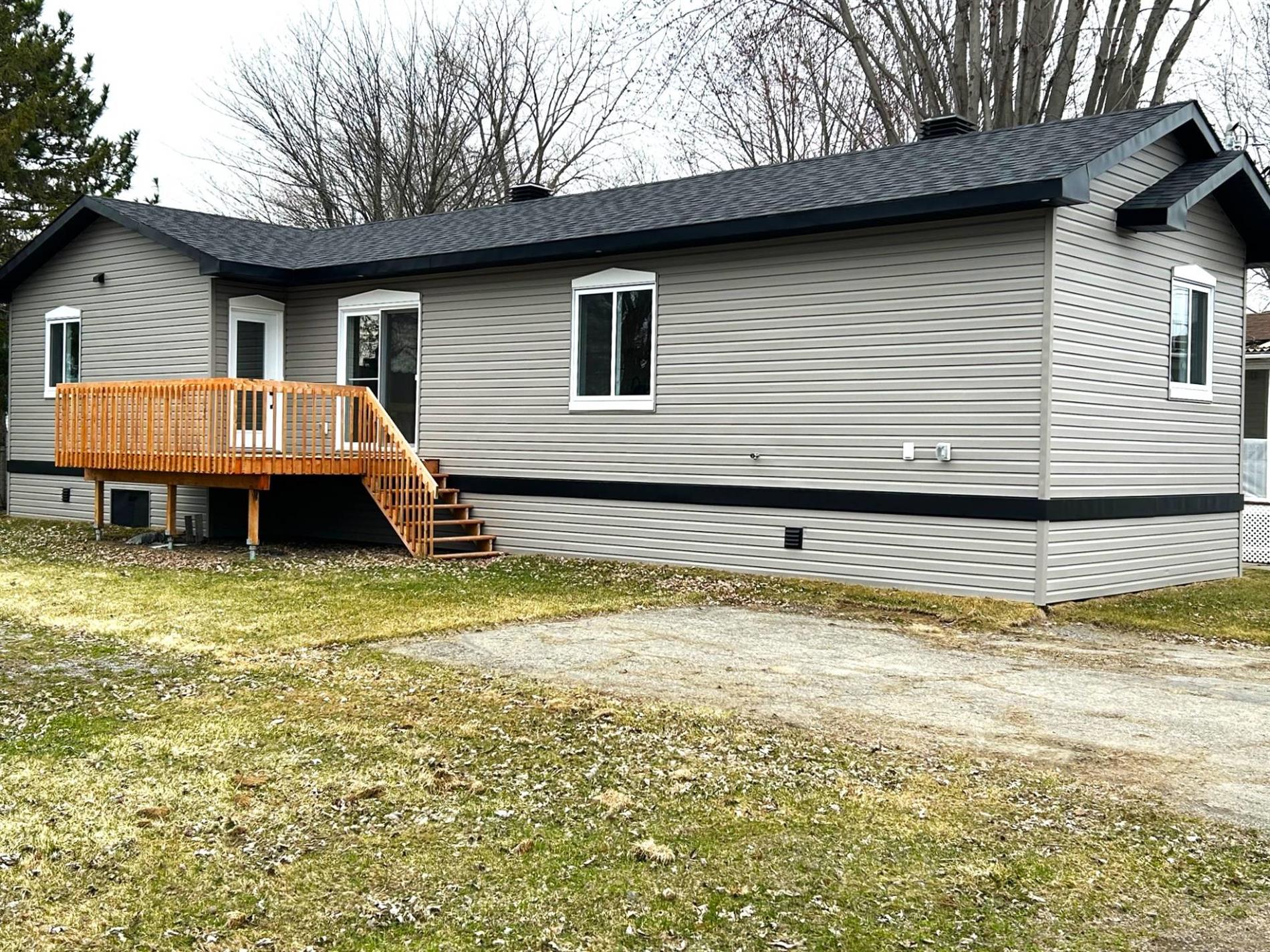 554 Rue Adonel-Langlois — photo 1