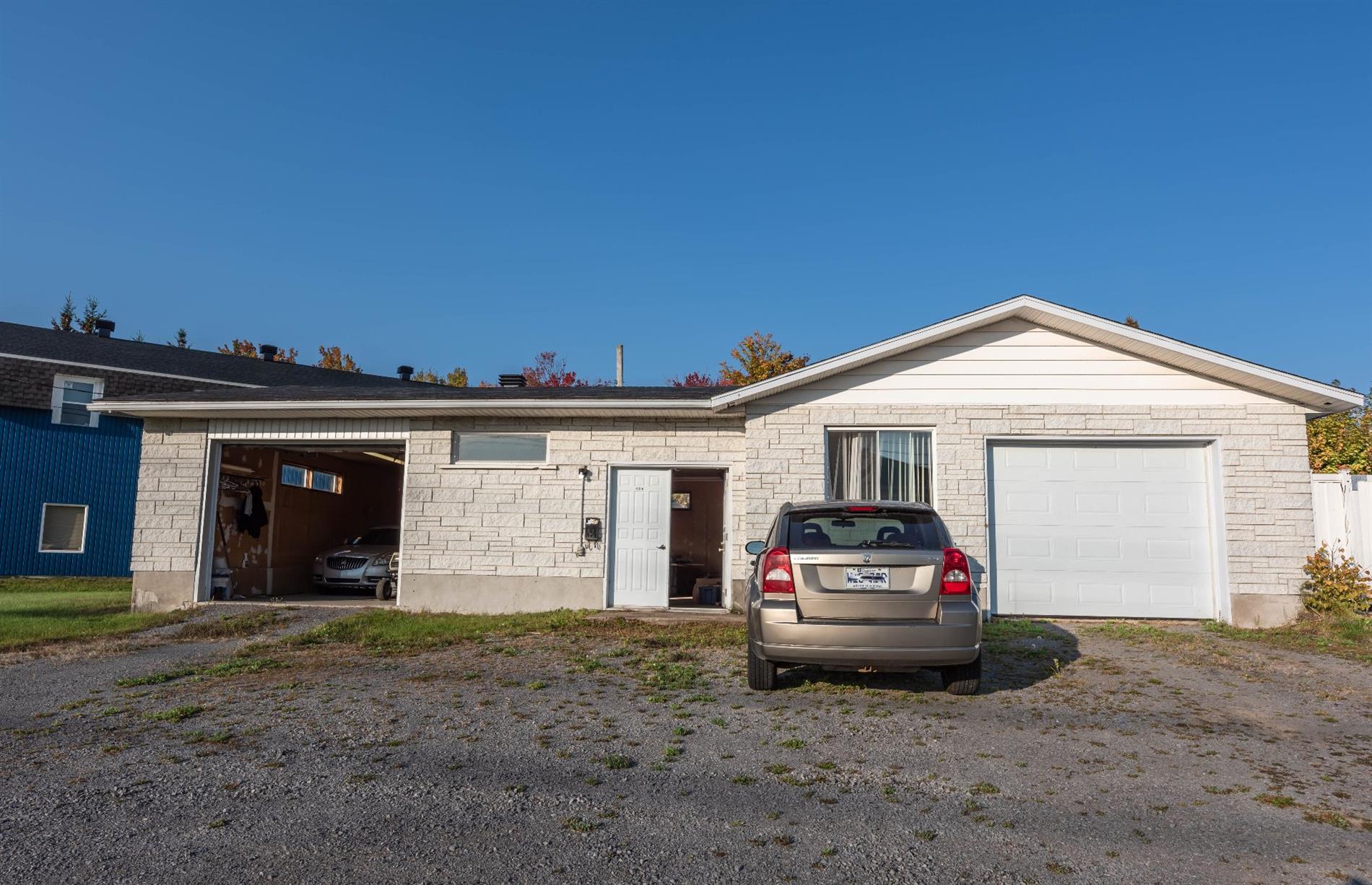 409 Rue St-Alexis — photo 1