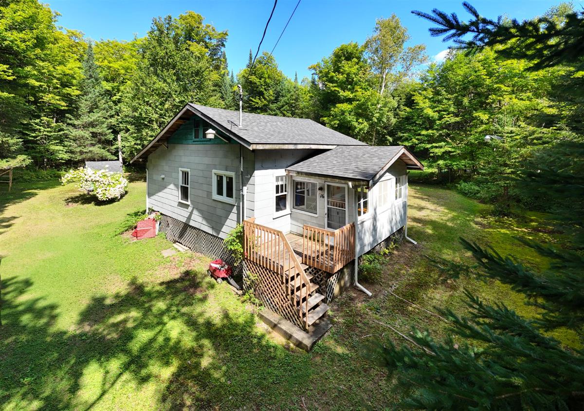 Maison à un étage et demi - 16 Ch. de la Montagne, Harrington