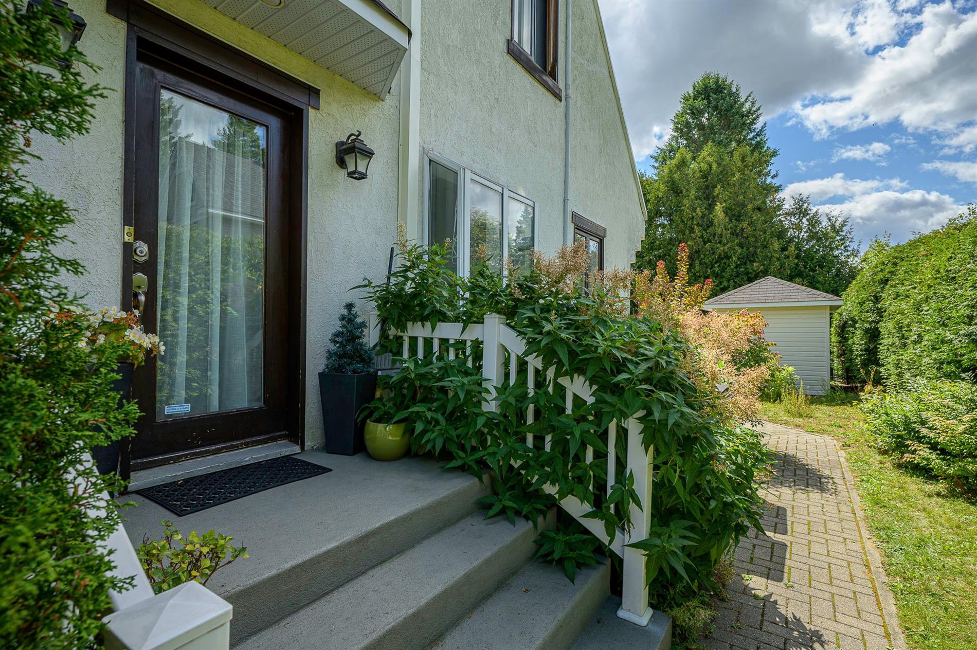 57 Av. St-Joseph — photo 2