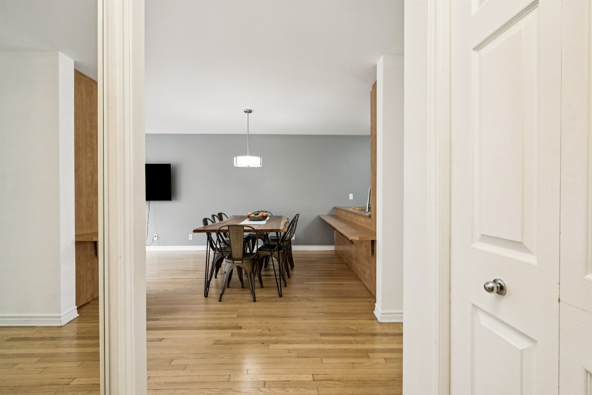 1-1256 Rue Ste-Élisabeth — photo 3