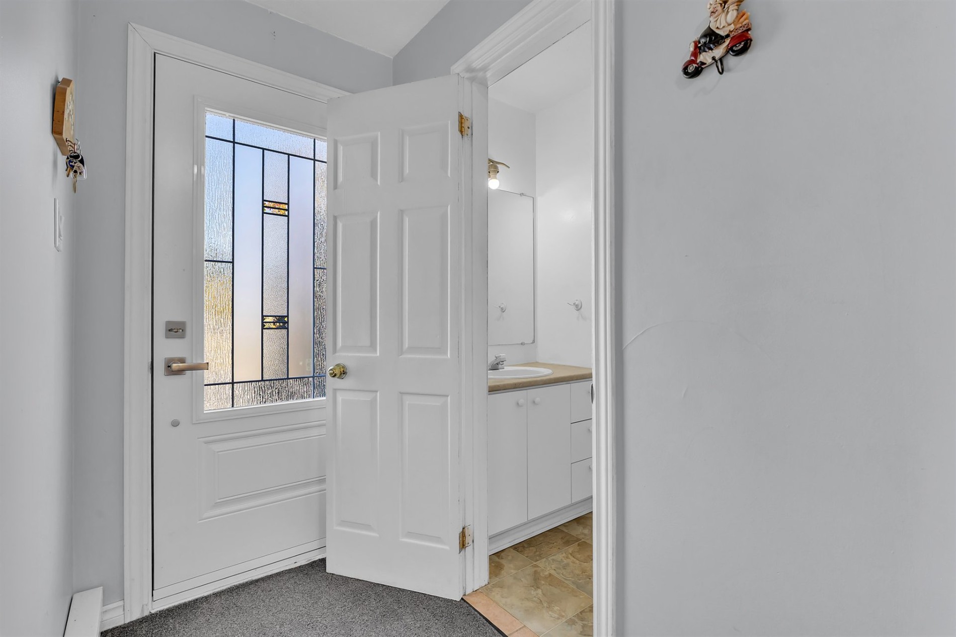 272 Rue Spruce — photo 3
