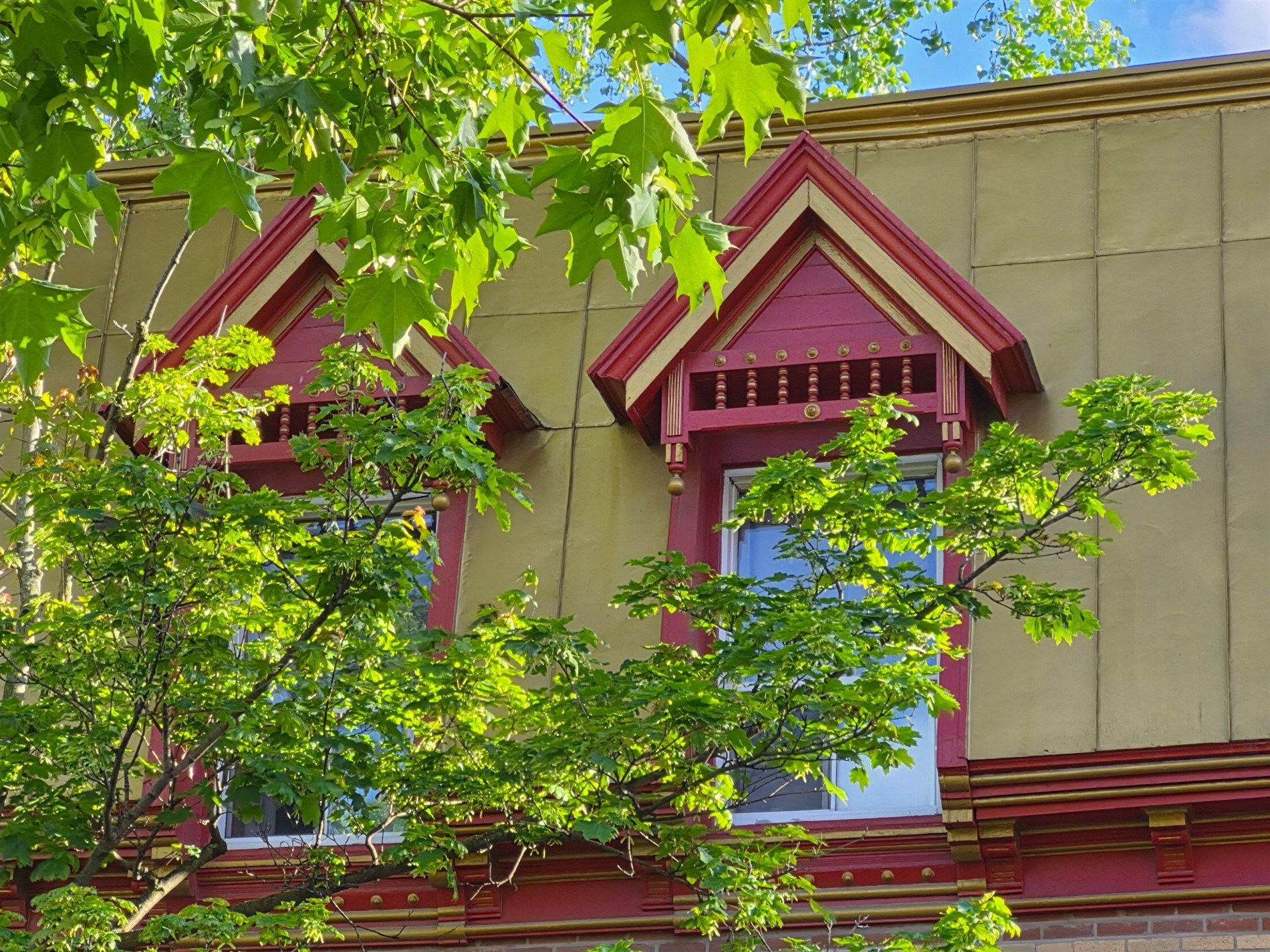 1860-1862 Rue St-André — photo 2