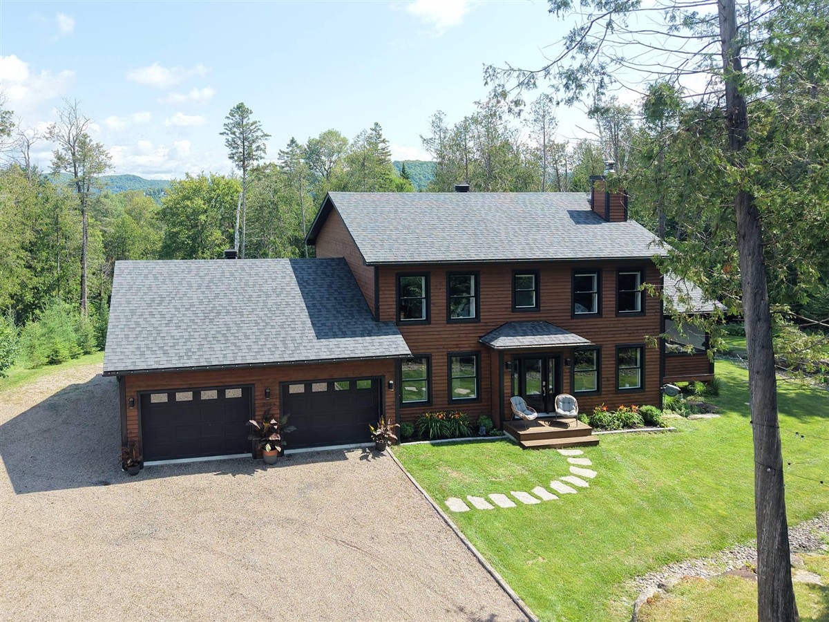 Two or more storey - 906 Côte St-Gabriel O., Saint-Sauveur