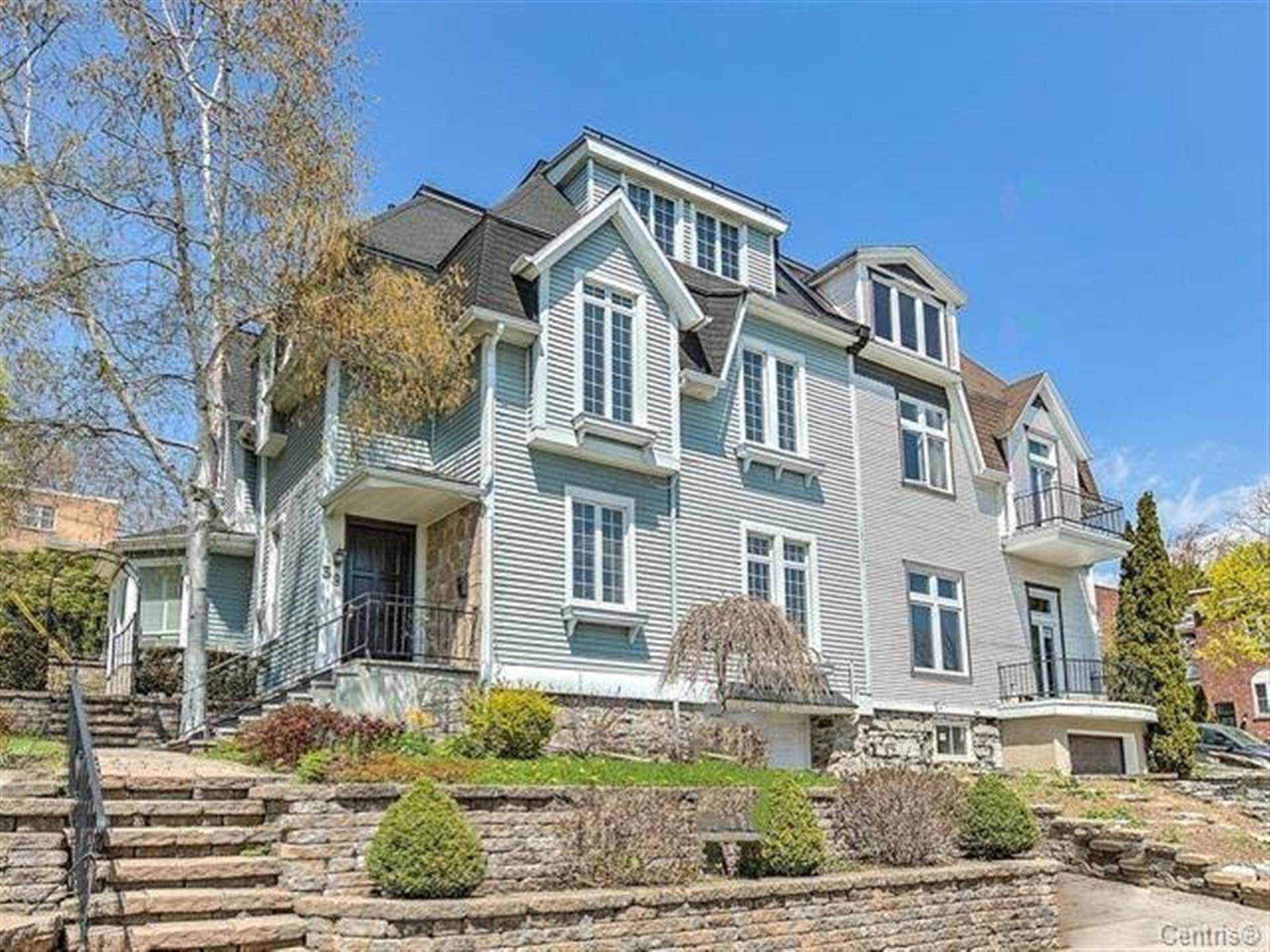 39 Av. Thornhill — photo 1