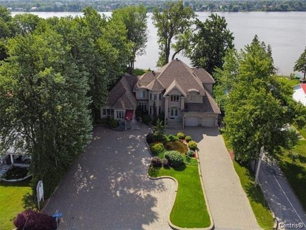 Maison à étages à vendre, Laval (Duvernay)