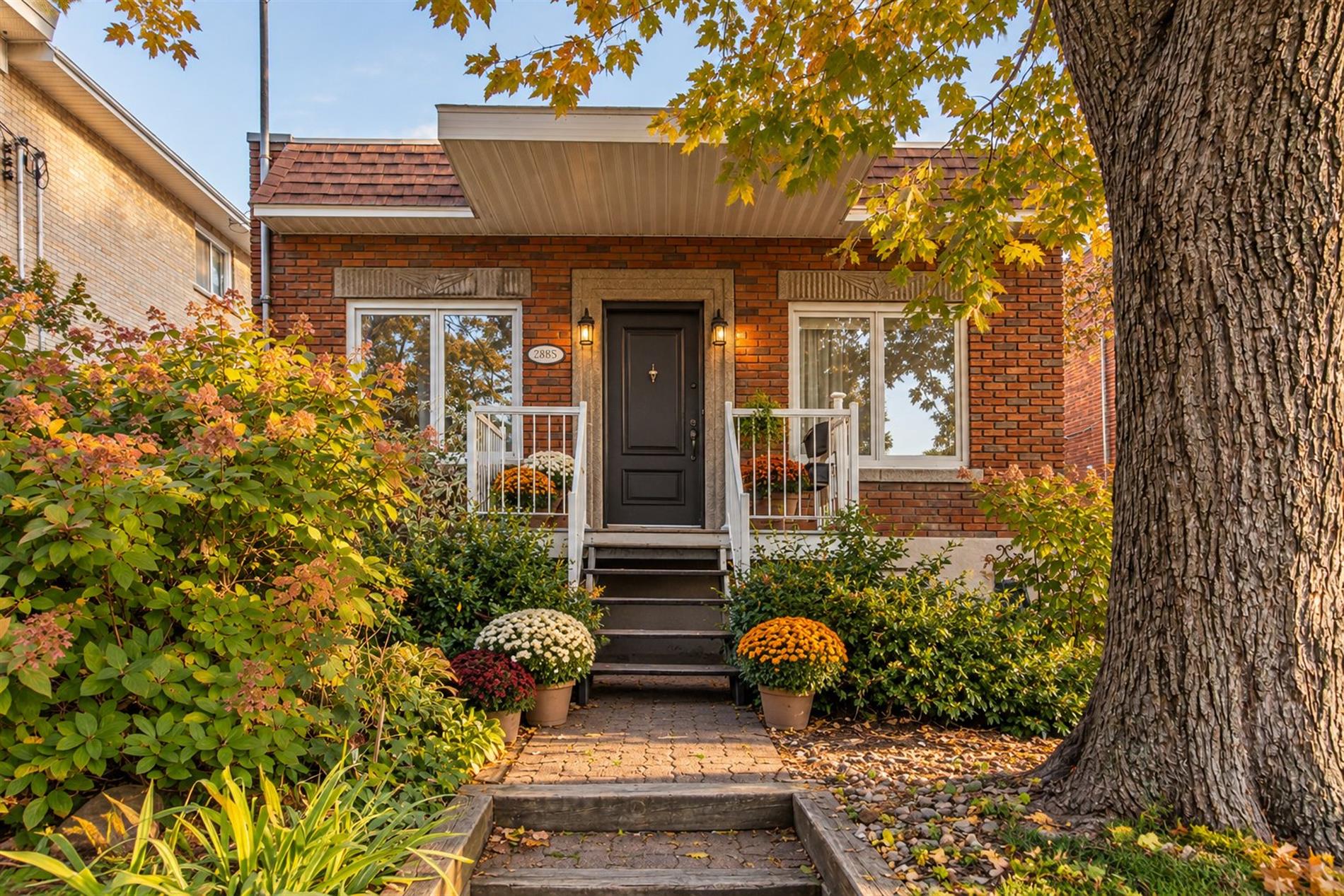 2885 Av. Mercier — photo 1