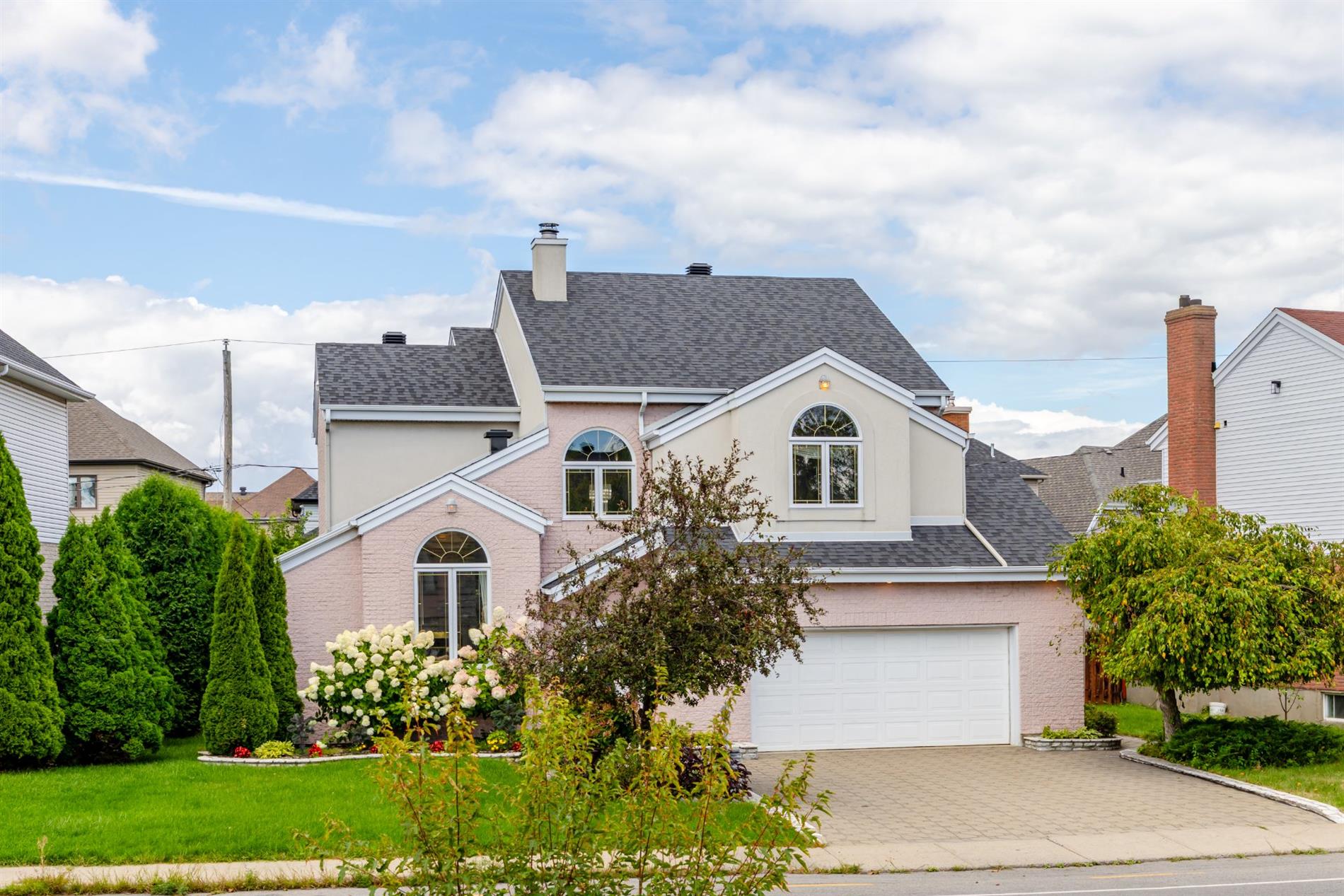 8550 Av. Oregon — photo 1