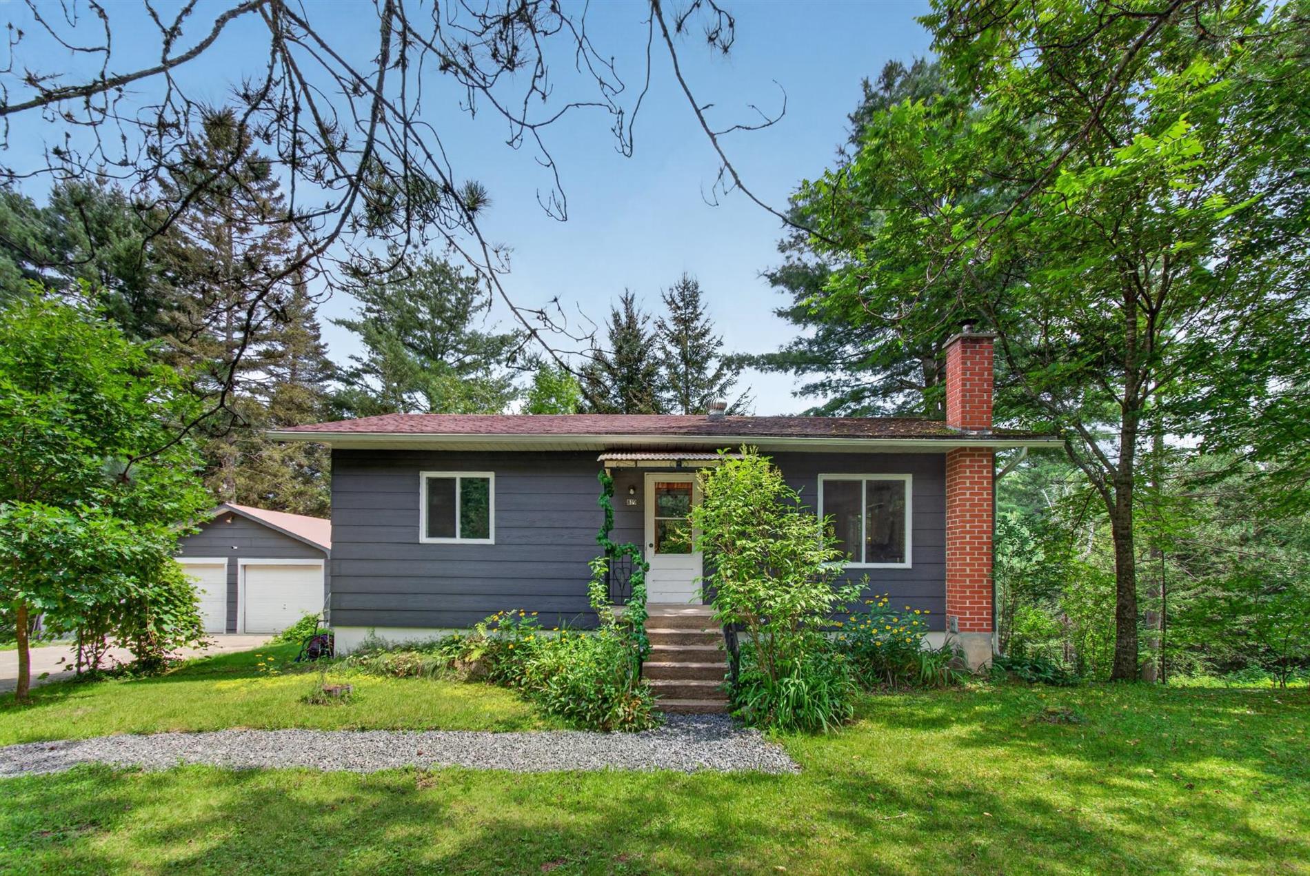 819 Ch. du Lac-Macaza — photo 1