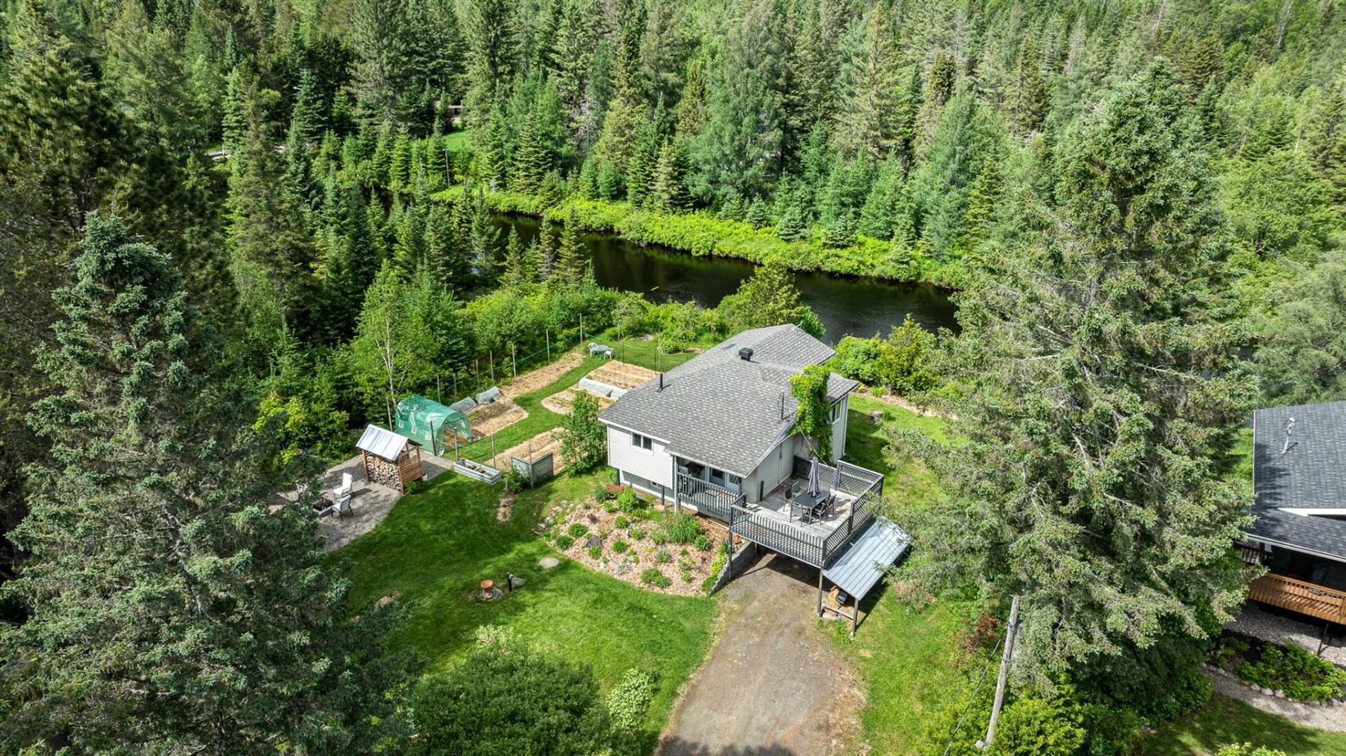 2230 Ch. Sicard — photo 1