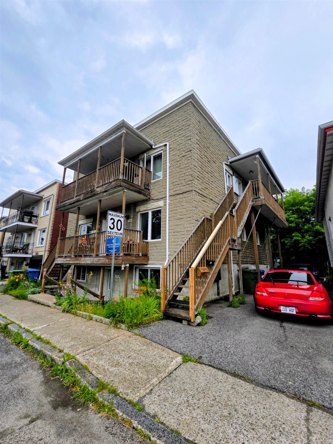 334-338 Av. Bernatchez — photo 2