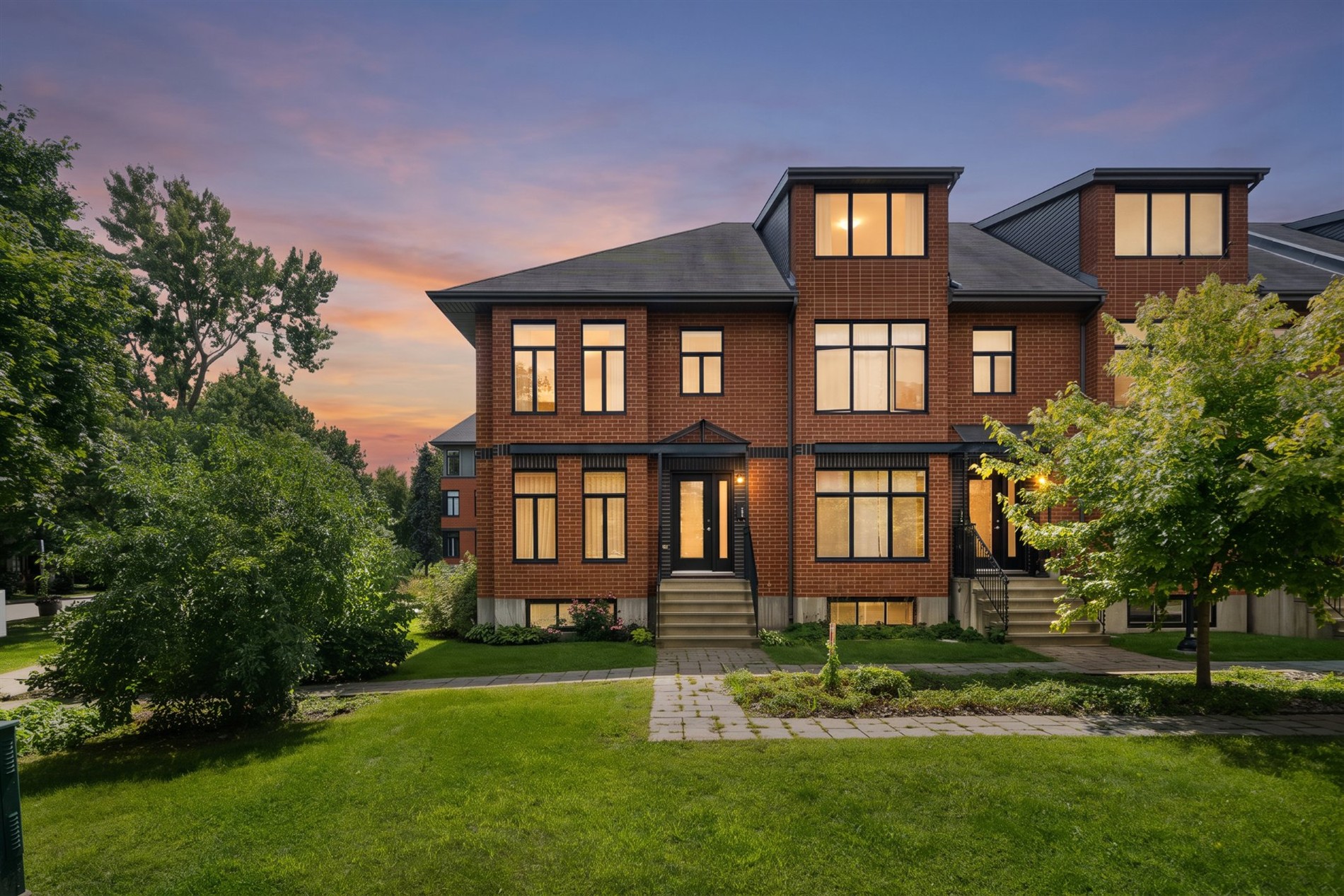400Z Av. Mousseau-Vermette — photo 1
