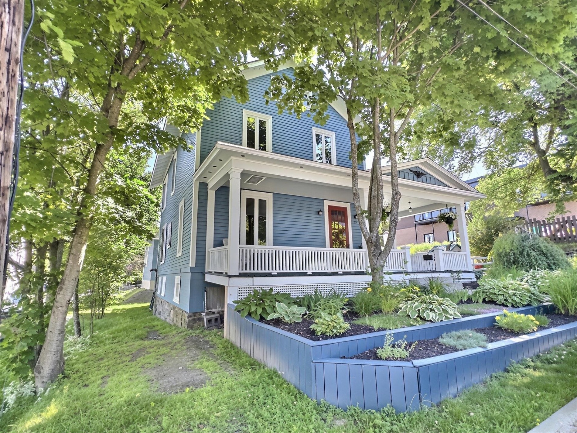 23 Rue Lévis — photo 3