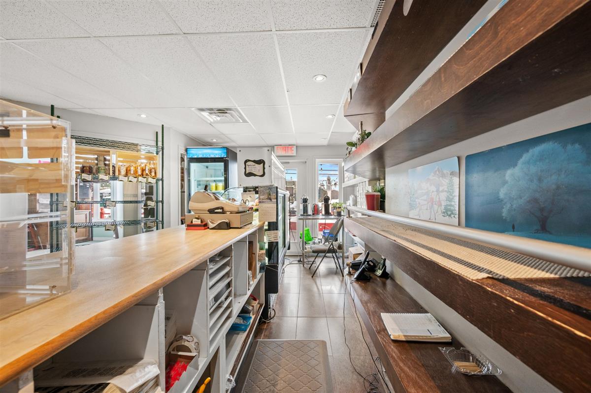 Photo 8