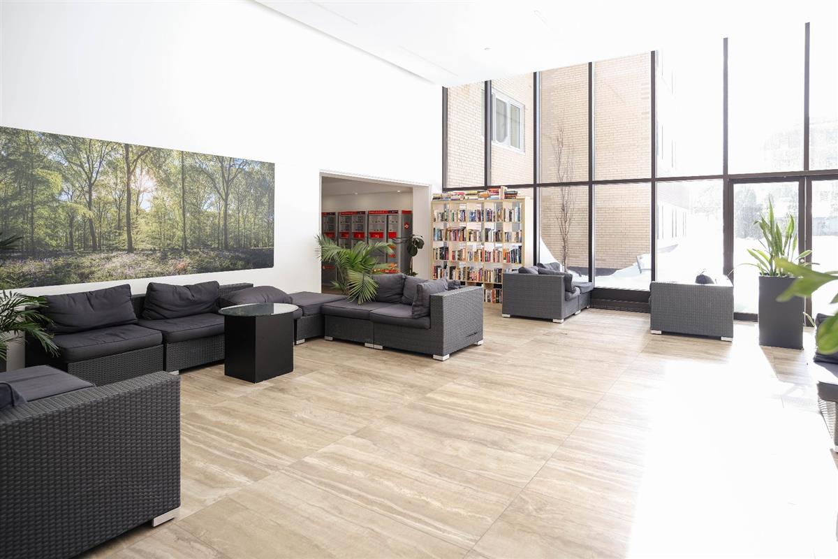 COMMON ROOM