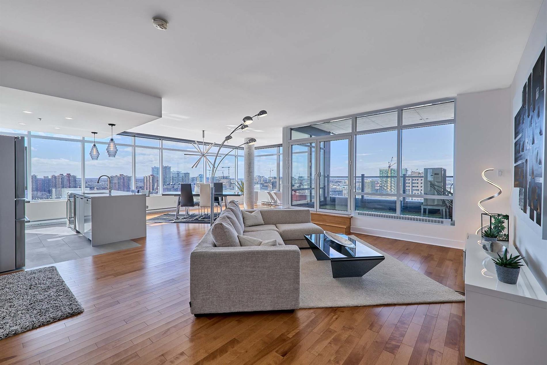 2855 Av. du Cosmodôme — photo 1