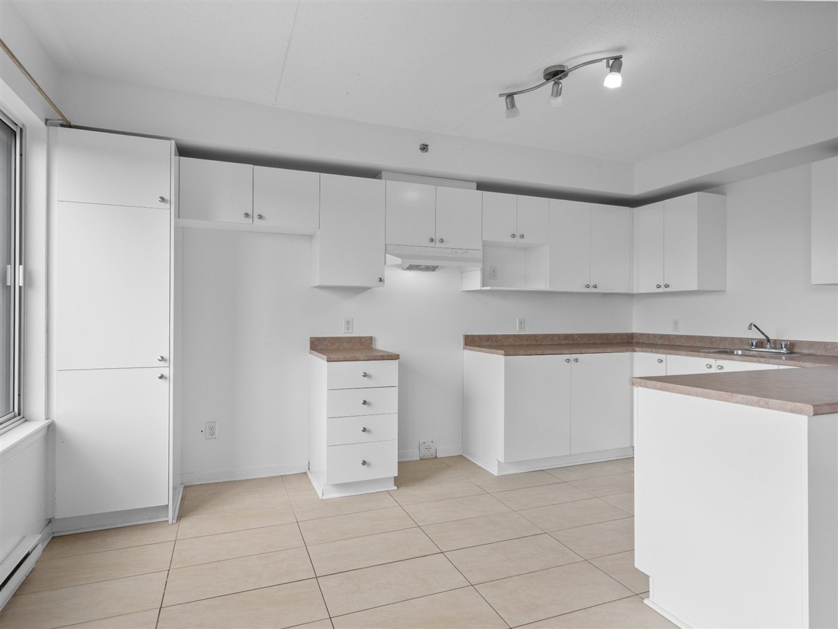 Appartement / Condo - 1750 Boul. Lévesque E., Laval (Duvernay)