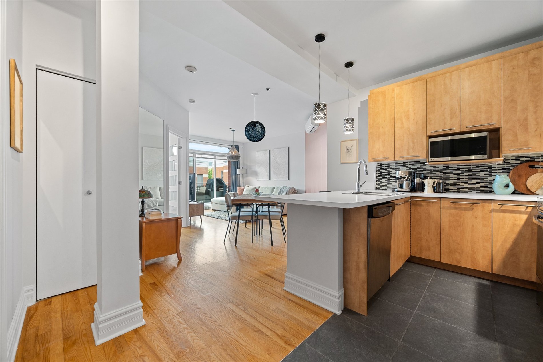 306-1311 Rue St-Grégoire — photo 1