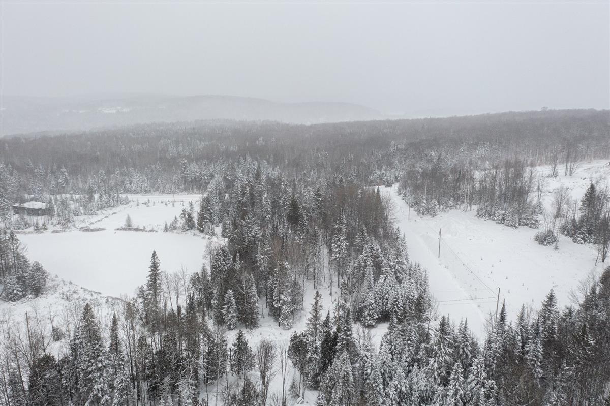 Vue 14 de la propriété réf. 17648921 – Ch. des Versants J0T 1S0