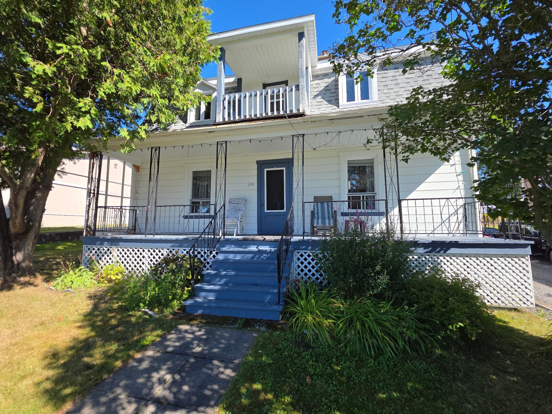 270 2e Avenue — photo 2