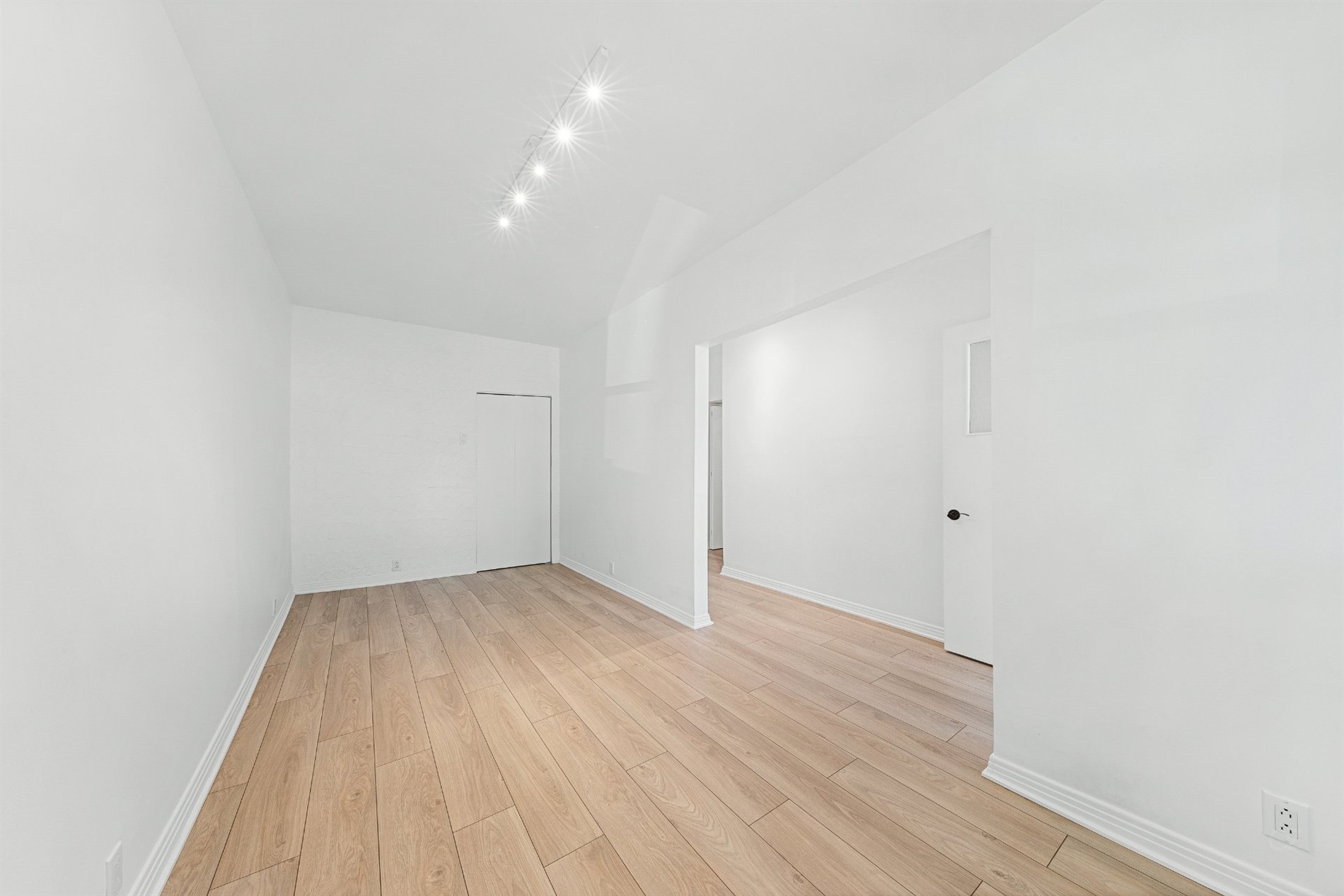 8360-8362 Av. Casgrain — photo 3