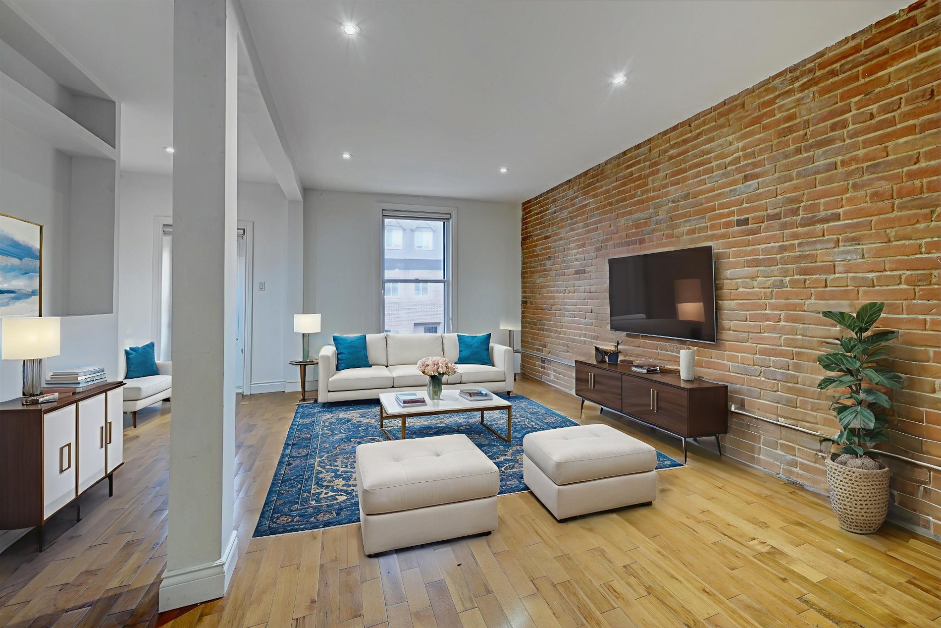 1836 Boul. De Maisonneuve E. — photo 1