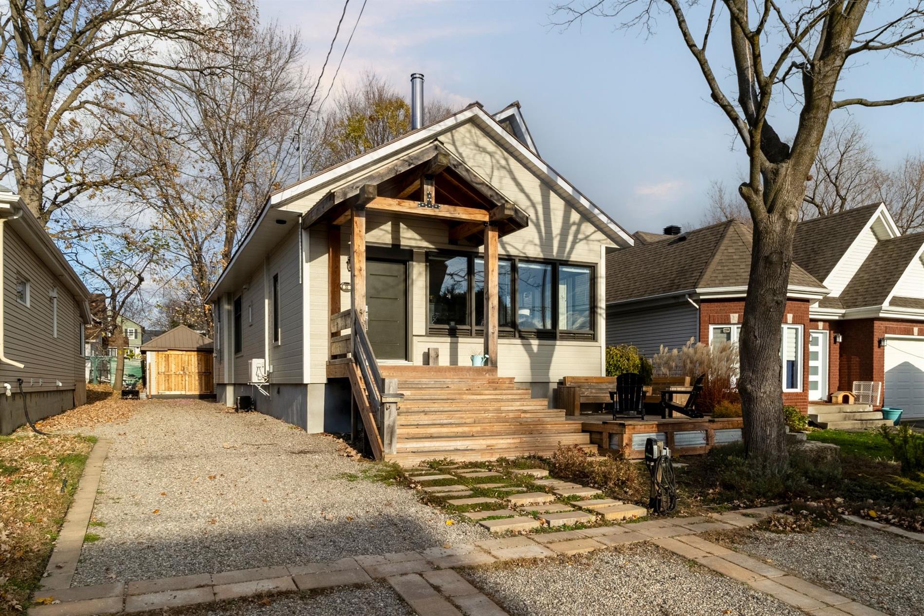 55 13e Avenue — photo 1