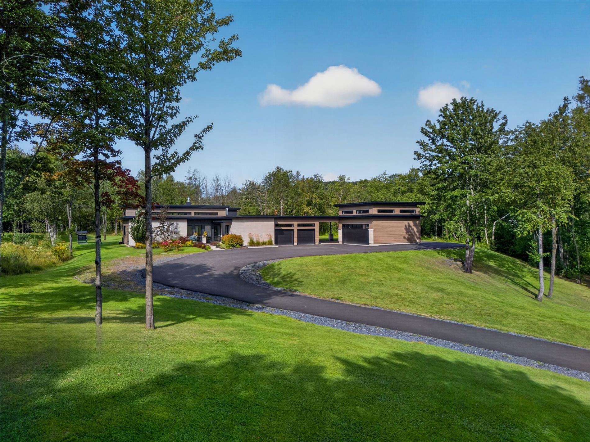 475 Ch. du Sanctuaire — photo 2