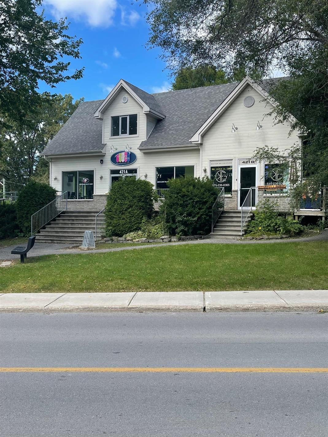 421A-421B Ch. de la Grande-Côte — photo 1