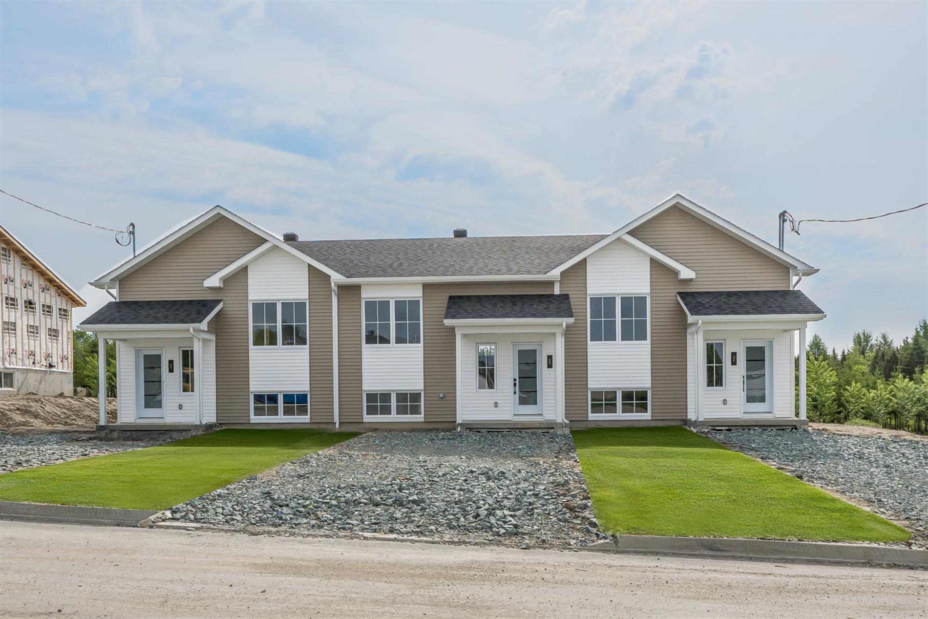 21 Rue St-Pierre — photo 2