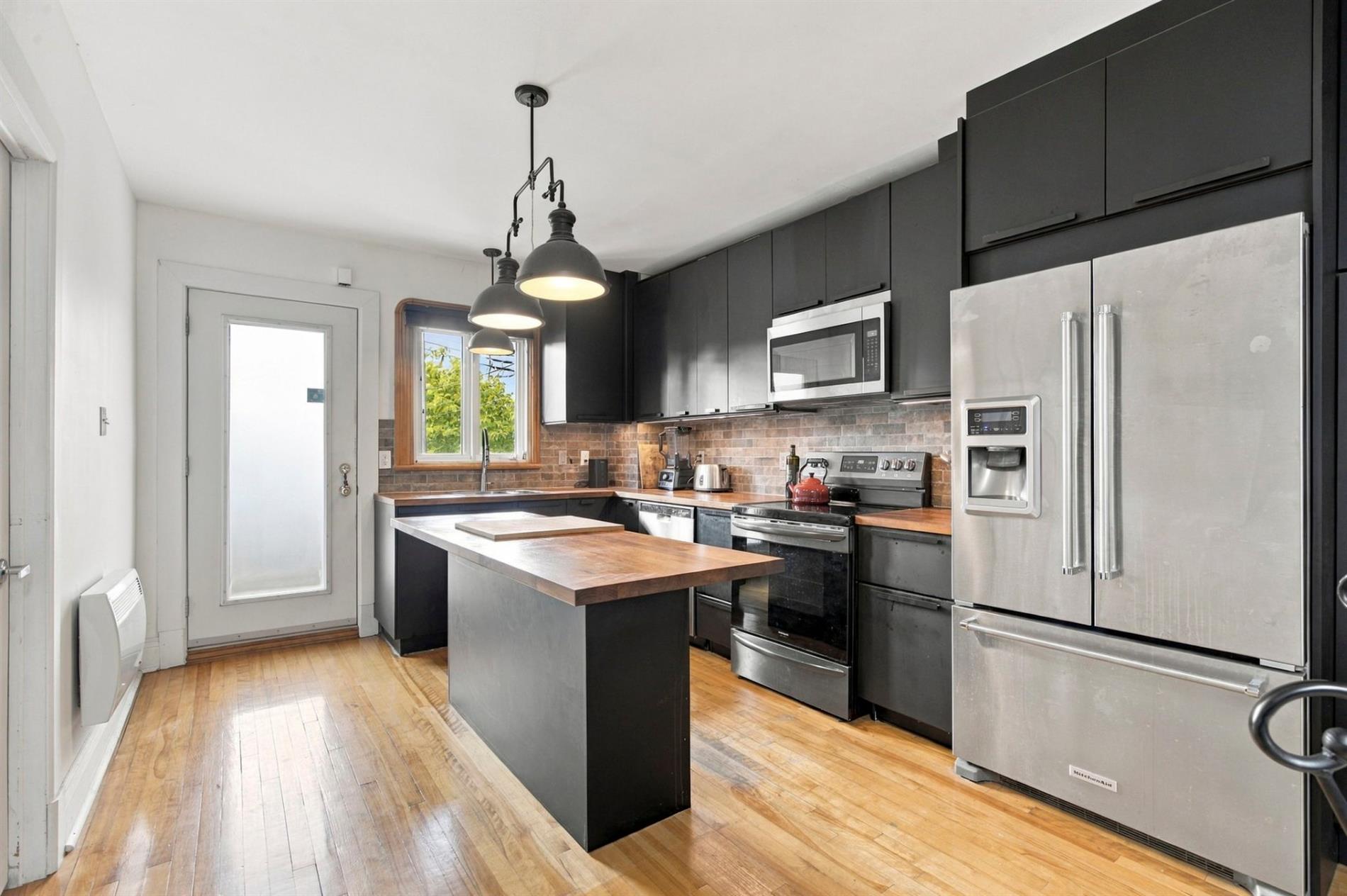 4556 Rue St-André — photo 3