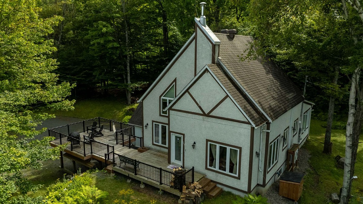 Maison à étages - 363 Rue du Mont-Ste-Anne, Prévost