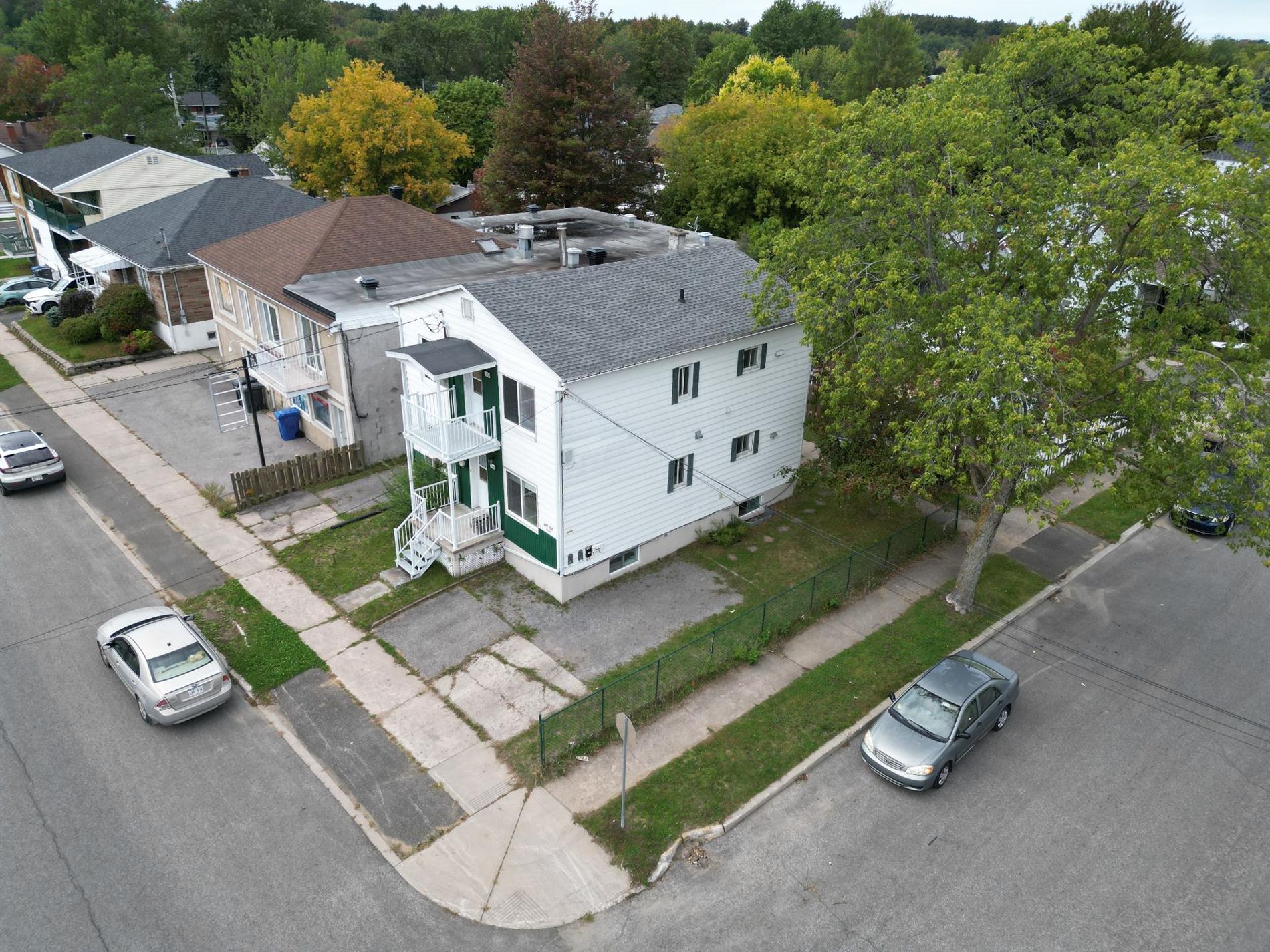 1002-1004 Rue Père-Marquette — photo 2