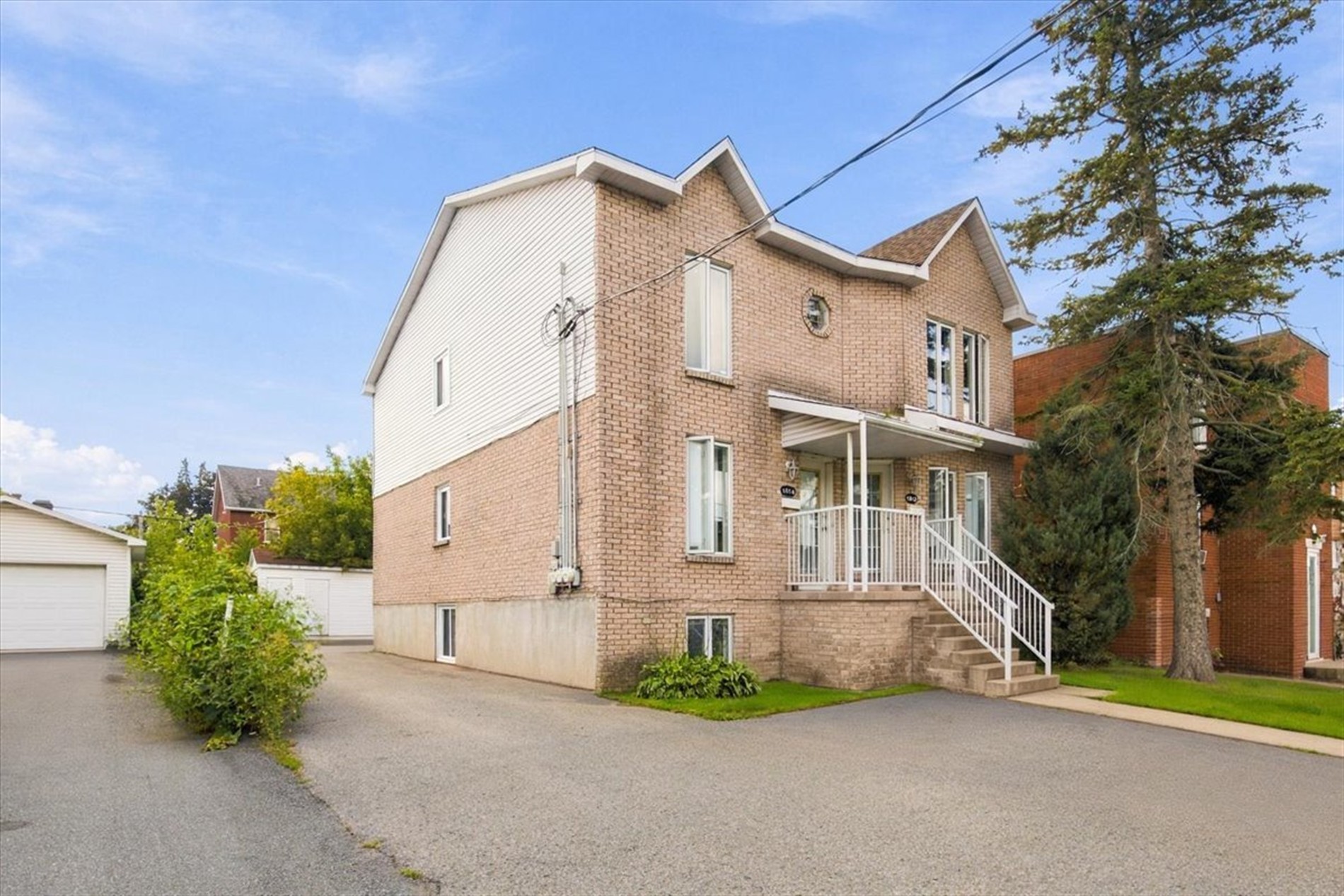 1810-1814 Rue Langevin — photo 3