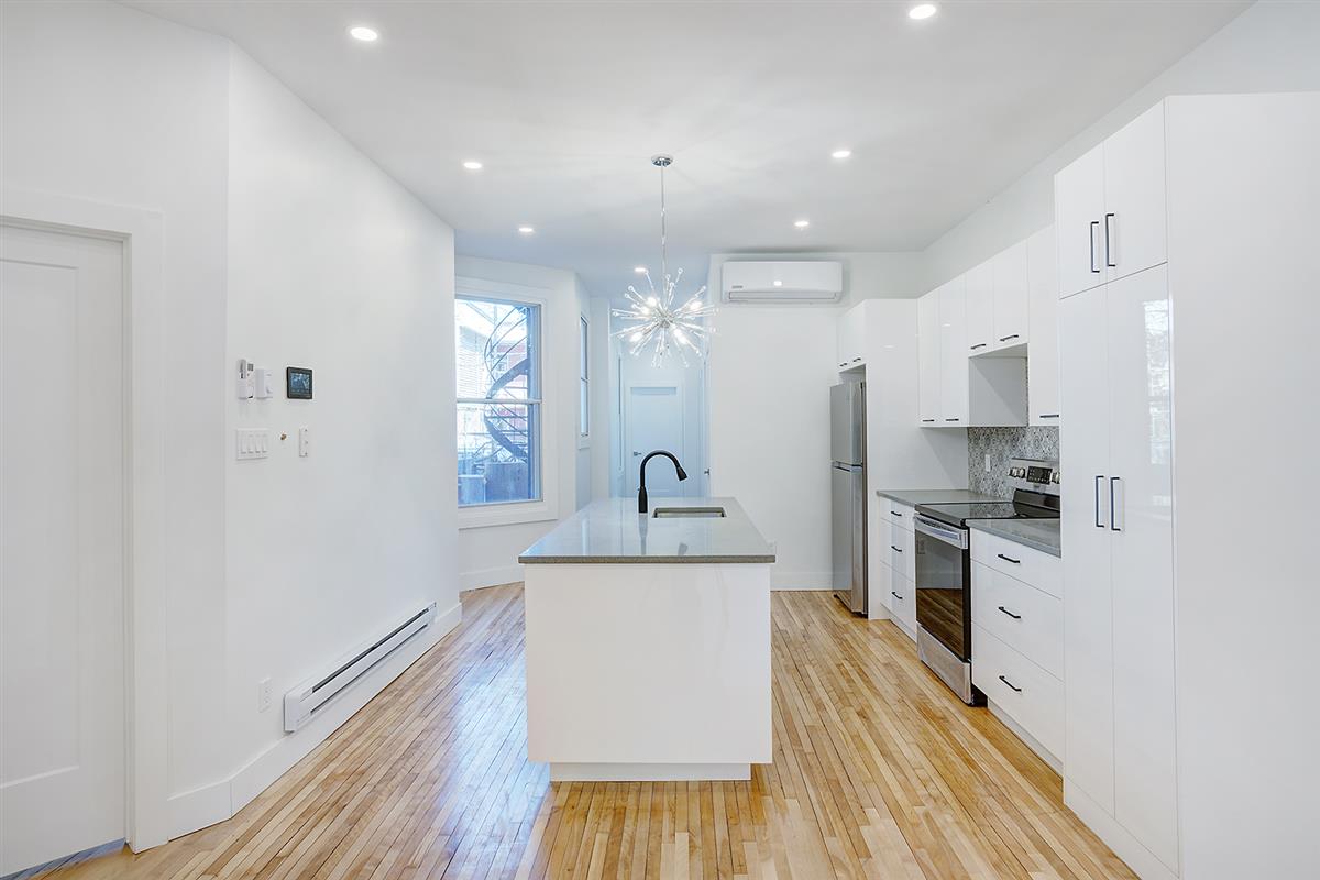 5453 Rue Saint-Urbain, H2T 2W8 — photo 2